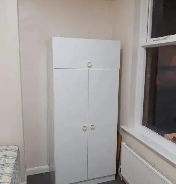 4 Bed-Flat on Glenfield Road, Leicester LE3